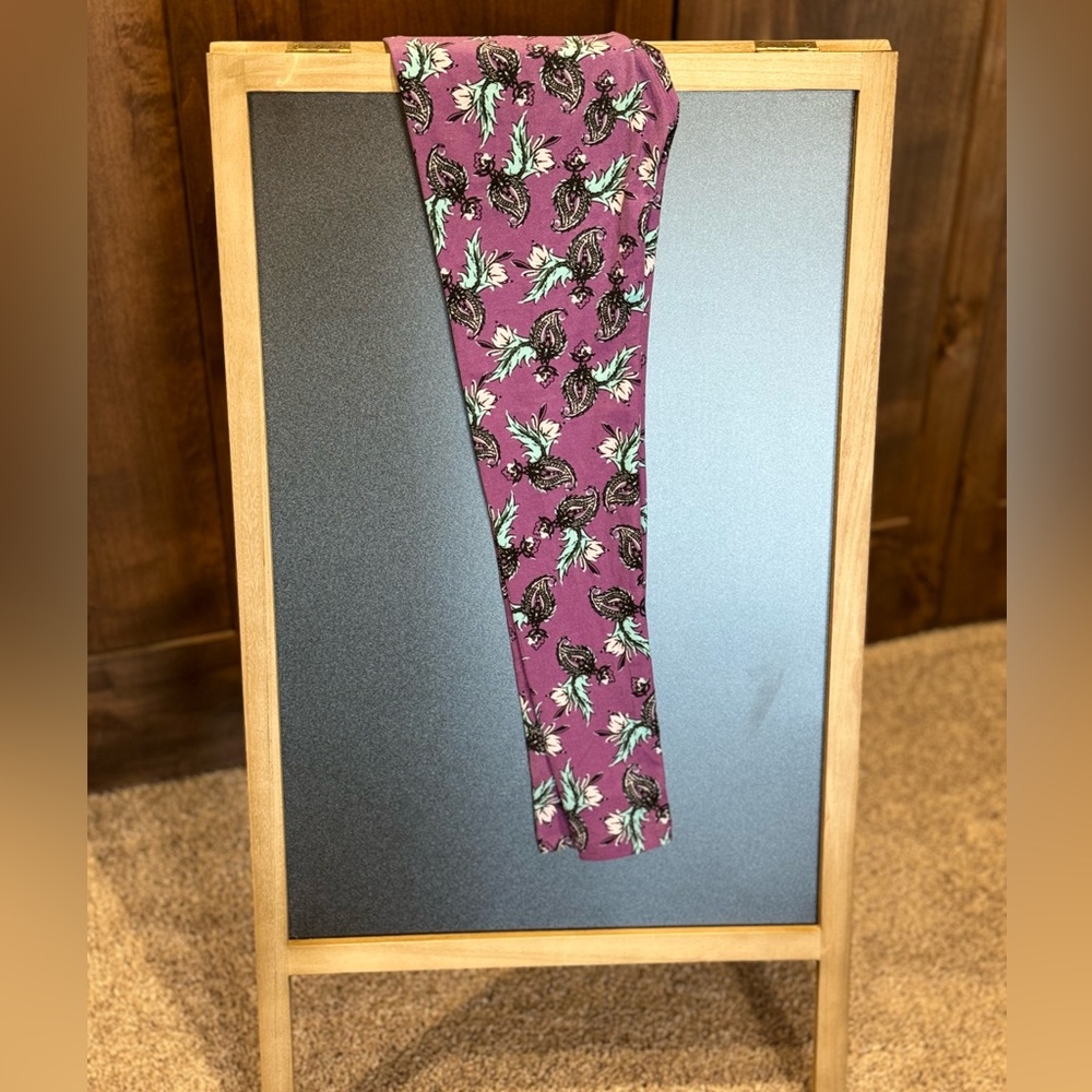 NWOT LuLaRoe leggings OS